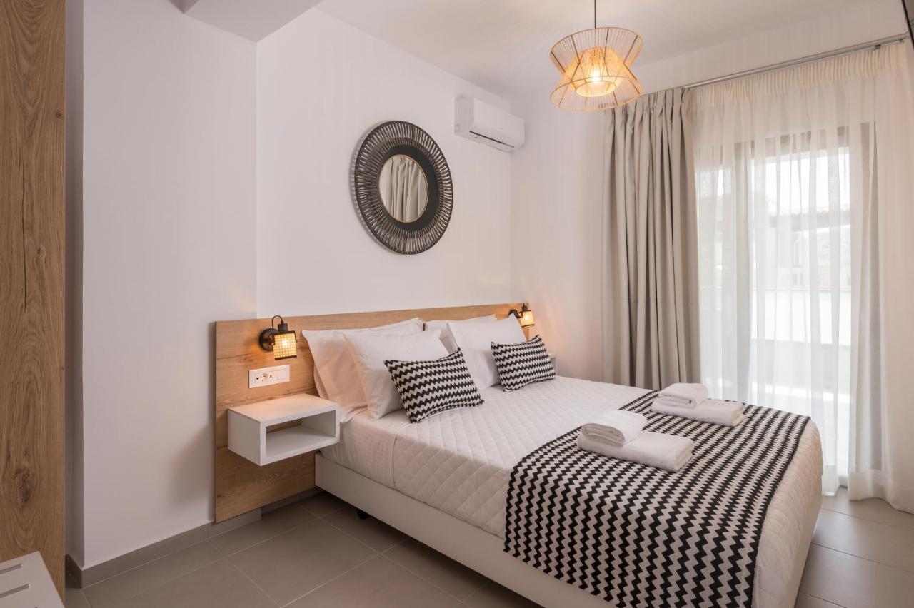 Indigo Blue Seaside Deluxe Apartments Kíssamos Buitenkant foto