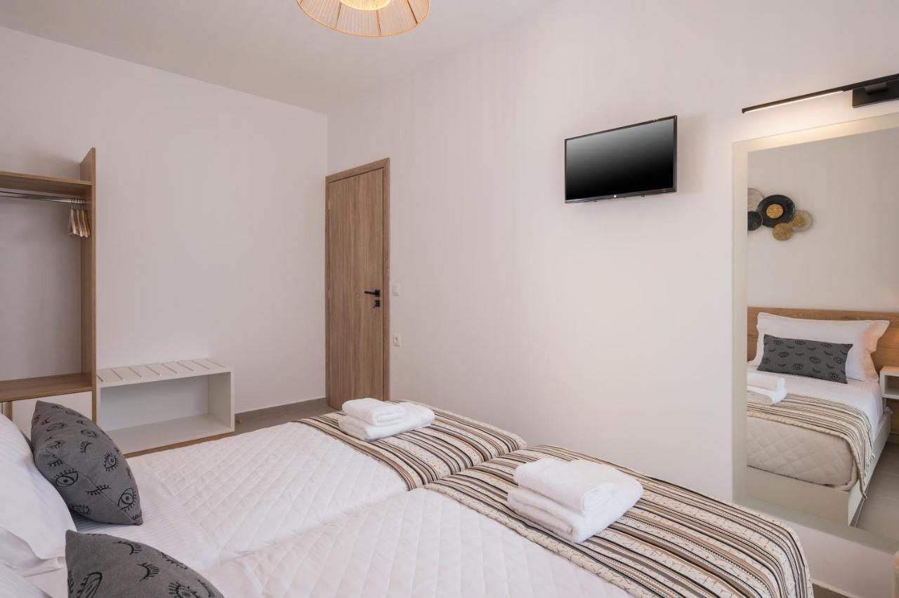 Indigo Blue Seaside Deluxe Apartments Kíssamos Buitenkant foto