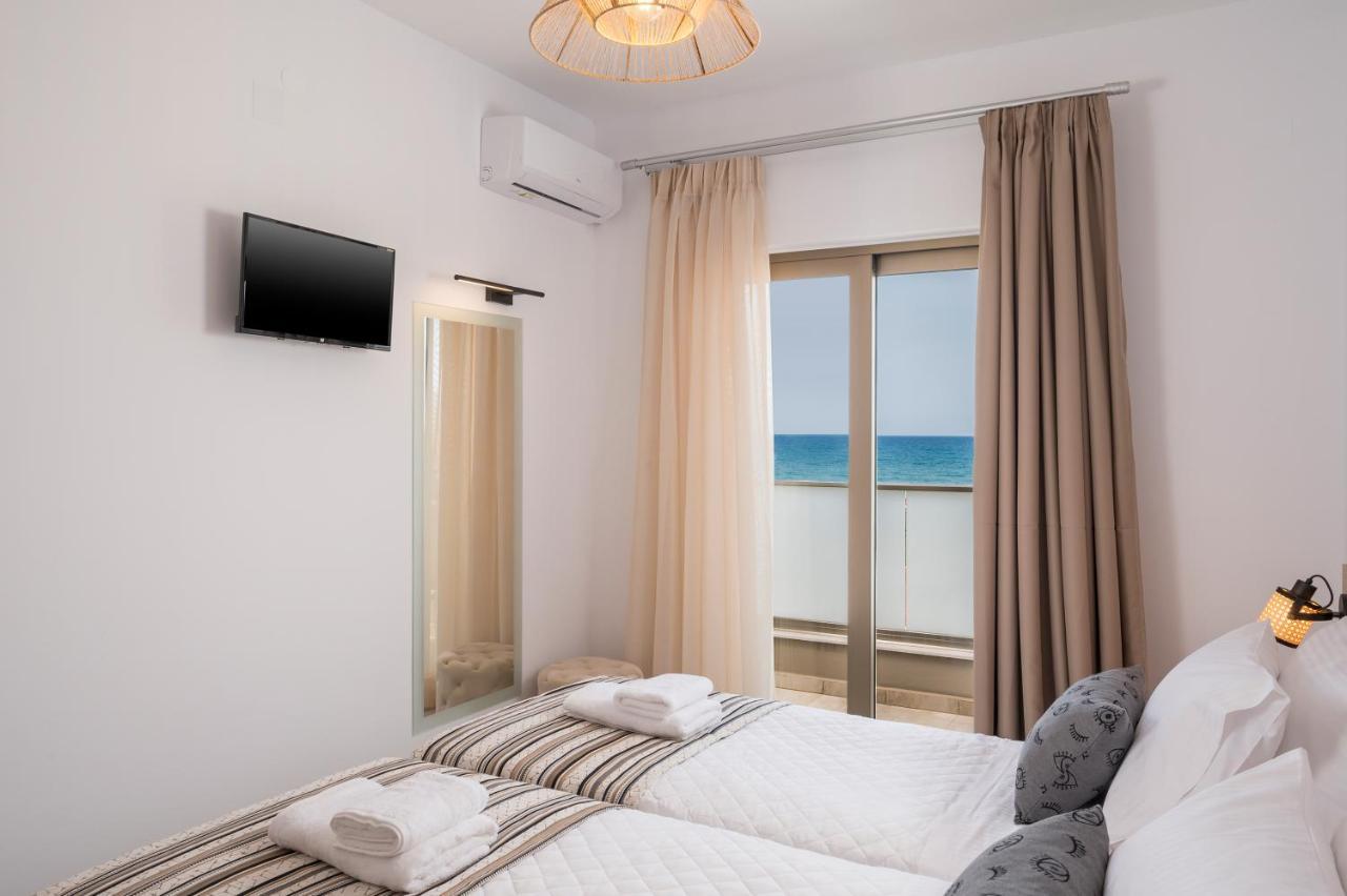 Indigo Blue Seaside Deluxe Apartments Kíssamos Buitenkant foto