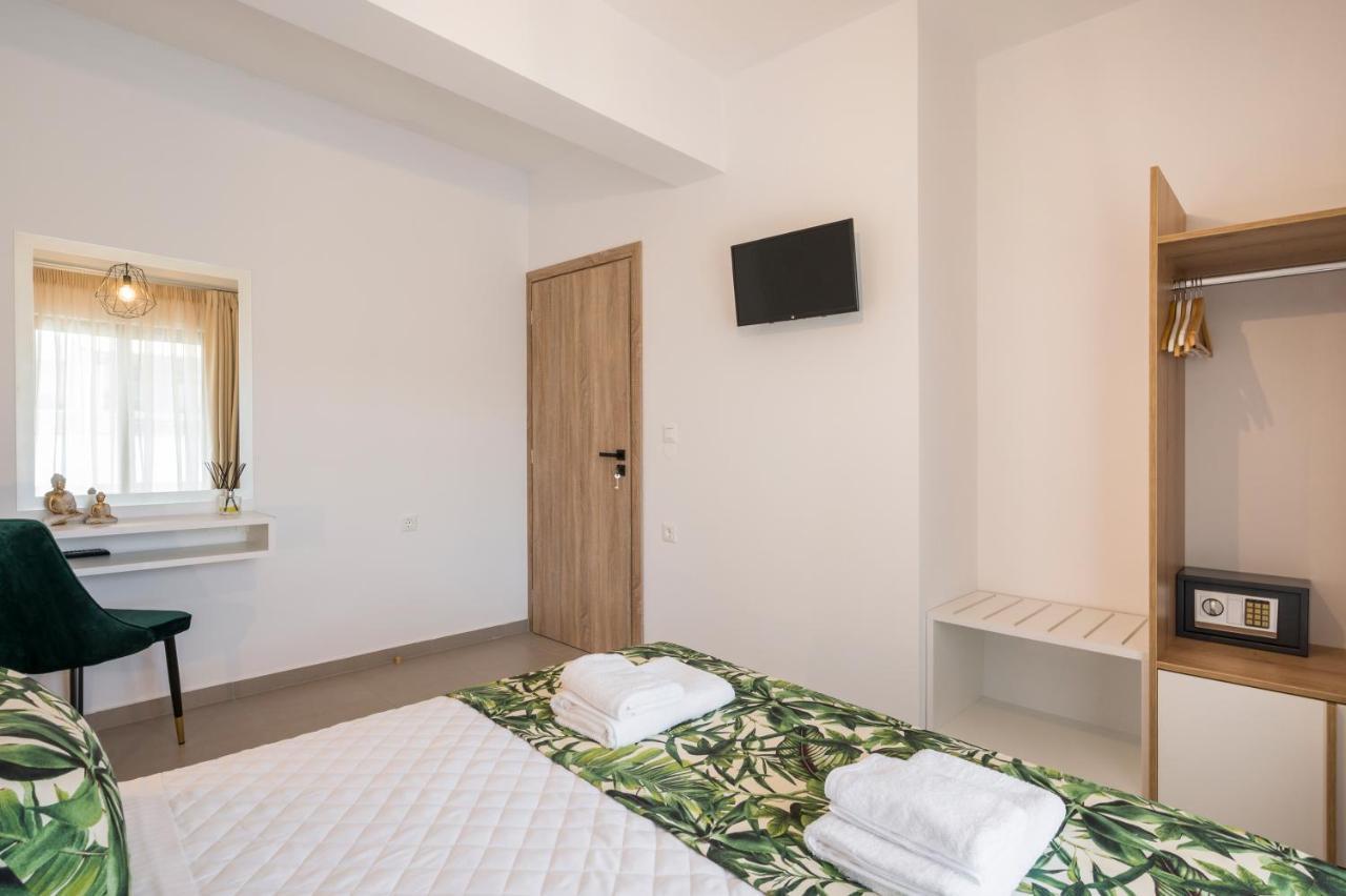 Indigo Blue Seaside Deluxe Apartments Kíssamos Buitenkant foto